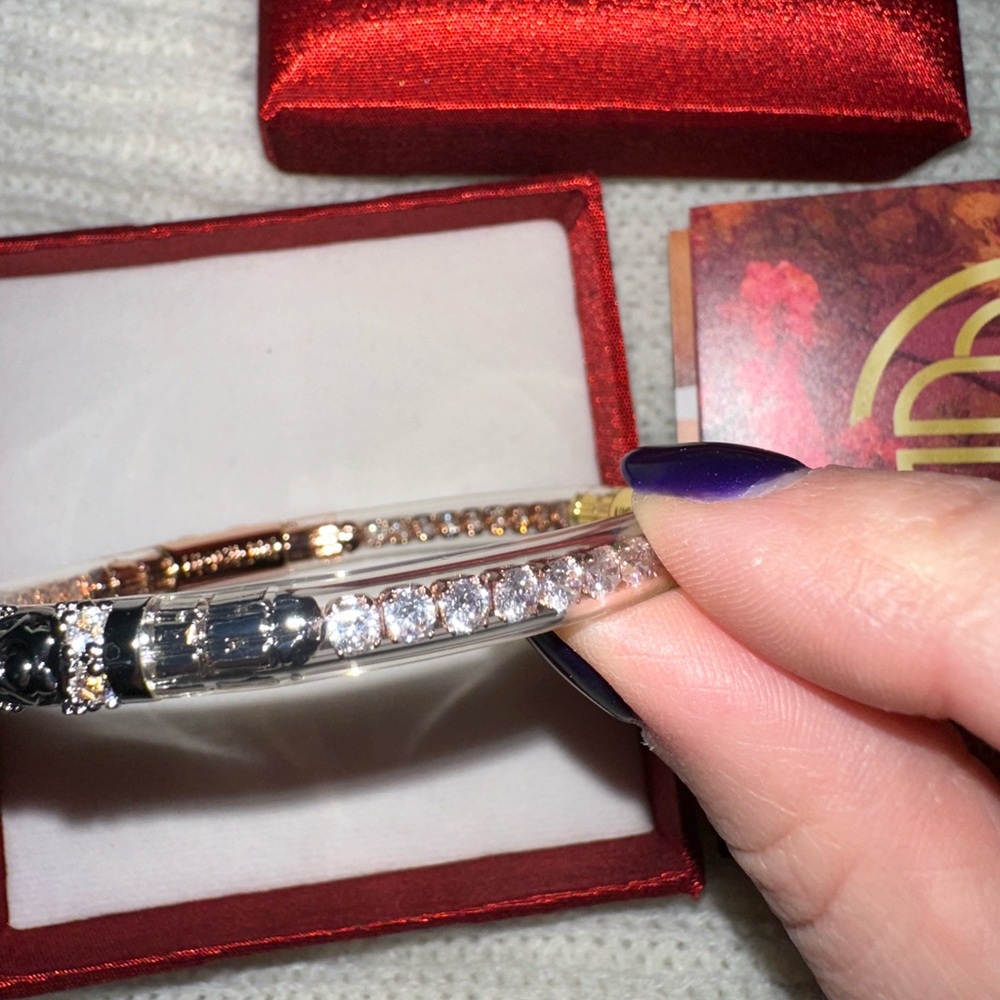 🆕💎 BuDhaGirl Mixed Metal All Weather Solo Bangle - Three Queens - Clear Crystal - Picture 16 of 16
